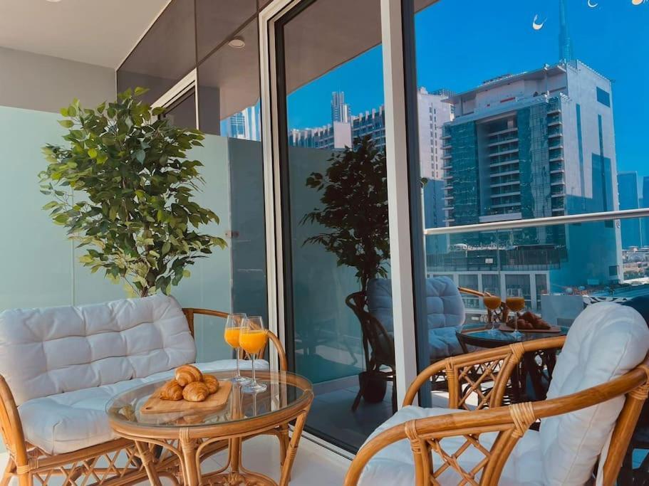 Vera Residences By Damac I 1Br Luxury Aparthotel Dubai Esterno foto