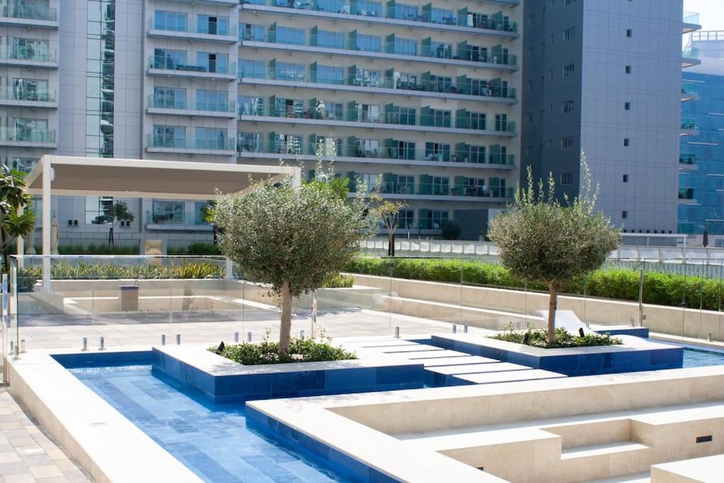 Vera Residences By Damac I 1Br Luxury Aparthotel Dubai Esterno foto